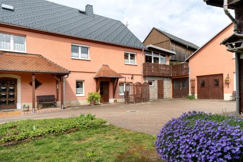 Ehrenberg Apartment | Ferienwohnung Ahrens