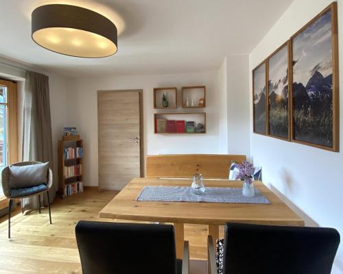 Weißach Apartment | Ferienwohnung Alpenglück