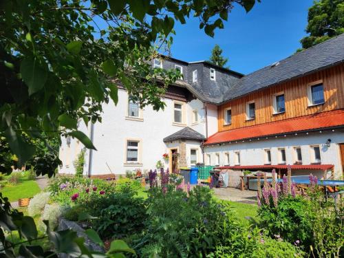 Joehstadt Apartment | Ferienwohnung am Kammweg
