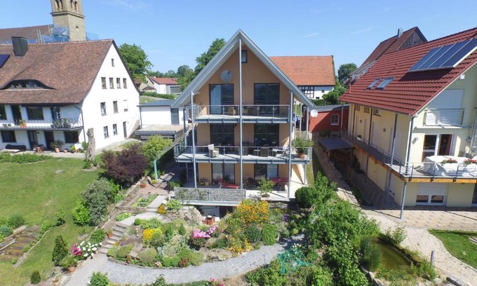 Rosengarten Apartment | Ferienwohnung Bär