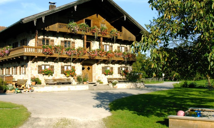 Grassau Apartment | Ferienwohnung Bauernhaus Hochgernblick