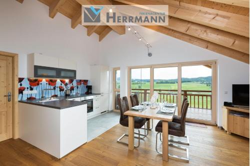 Schraden Apartment | Ferienwohnung Bergblick Dachgeschoss