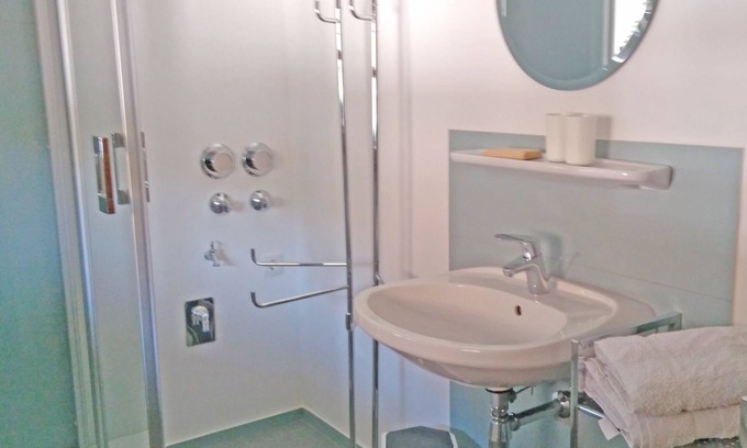 Kiefersfelden Apartment | Ferienwohnung bis 4 Personen (50 qm)