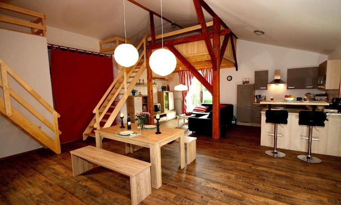 Burg Apartment | Ferienwohnung Bornhöft