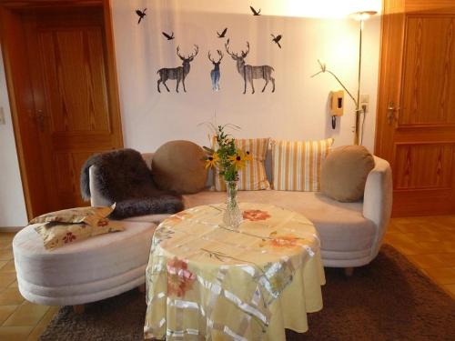 Schraden Apartment | Ferienwohnung Burgenblick