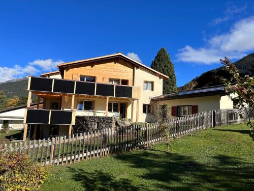 Klosters Platz Apartment | Ferienwohnung Crameri
