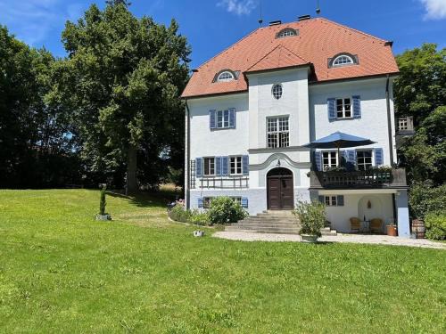 Gstadt Apartment | Ferienwohnung Villa Victoria mit grandiosem Seeblick und Gartennutzung in Jugendstil Villa