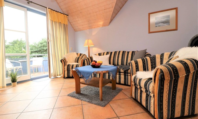 Ostseebad Wustrow Apartment | Ferienwohnung mit Balkon Direkt Hinter dem Deich