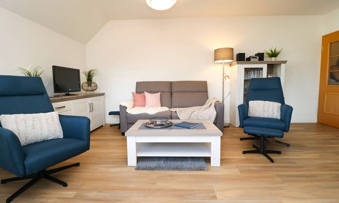 Ostseebad Wustrow Apartment | Ferienwohnung mit Balkon und Ostseeblick Direkt Hinter der Düne