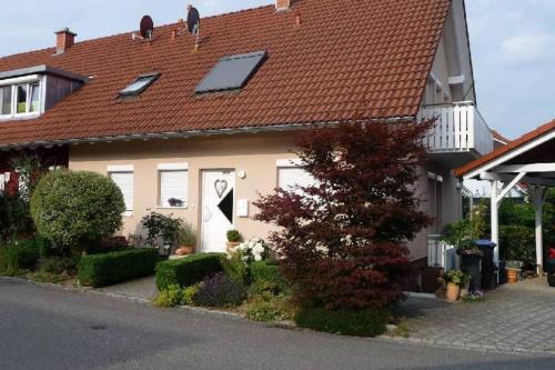 Wettelbrunn Apartment | Ferienwohnung Regina