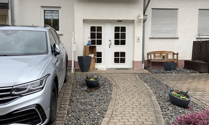 Dieblich Apartment | Ferienwohnung Dieblich - Ferienwohnung Mnit Terrasse & Pool