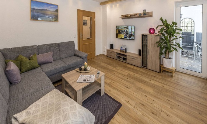 Bischofswiesen Apartment | Ferienwohnung für 2-4 Pers., 2 Schlafzimmer, Wohnzimmer, Terrasse