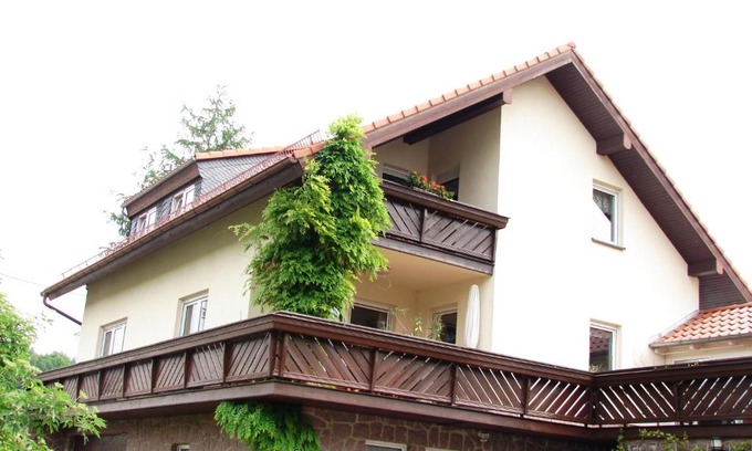 Rosenthal-Bielatal House | Ferienwohnung im DG, Parkplatz vorm Haus, WLAN