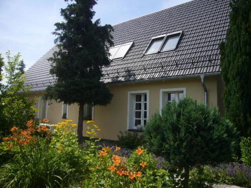 Hoppegarten Apartment | Ferienwohnung im Neubauernweg 3