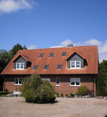 Windeby Apartment | Ferienwohnung In Beliebtem Gästehaus Mit Fahrradverleih In Ländlicher Gegend