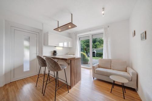 Vollan Apartment | Ferienwohnung Mayenburg-schlosshof