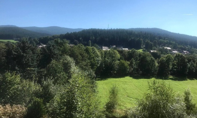 Lam Apartment | Ferienwohnung mit Zwei Schlafzimmern in Ruhiger Lage