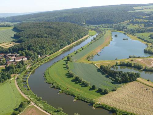 Godelheim Apartment | Ferienwohnung MW 4a bis72 m2 Höxter Weserbergland Weser 1-2P 1SZi mBad 3-4P 2SZi m2Bäder Terrasse Wäsche Endreinigung Self CheckIn