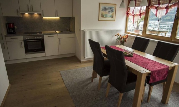 Seeboden Bed & Breakfast | Ferienwohnung - Seehaus Schirg