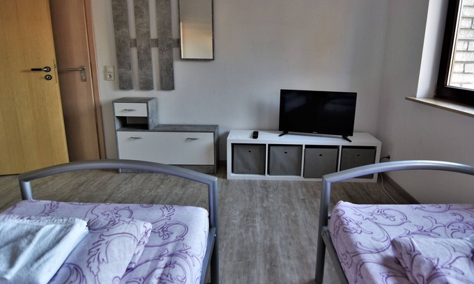 Troisdorf Apartment | Ferienwohnung T19, 1 Schlafzimmer, Max. 2 Personen