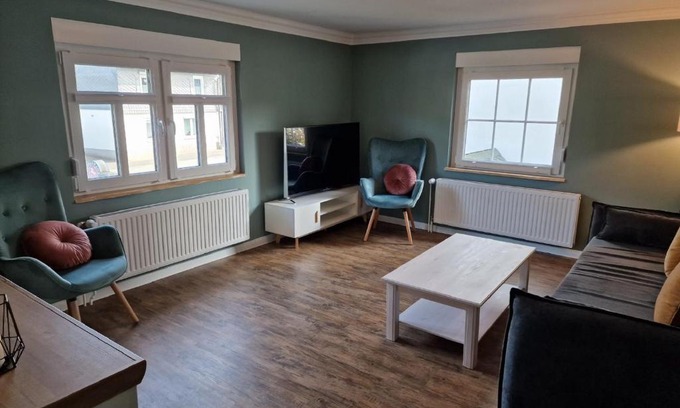 Bad Berleburg Apartment | Ferienwohnung Zum Weißen Roß