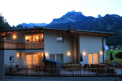 Maurach House | Ferienwohnungen Karwendel Camping