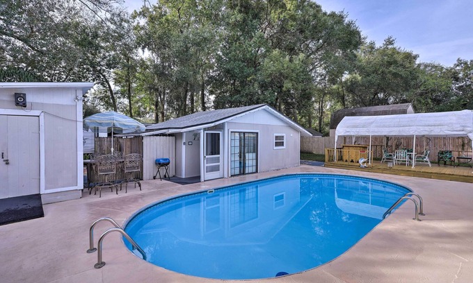 Fern Park House | Fern Park House w/ Pool: Private Patio & Fire Pit!