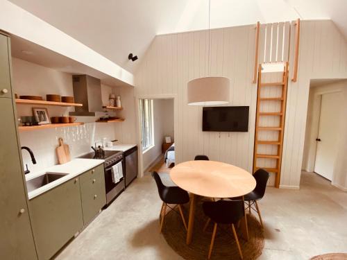 Port Renfrew House | Fern's Edge