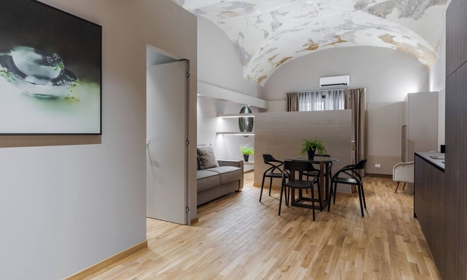Old Town Apartment | Ferrini Home - Le Concerie