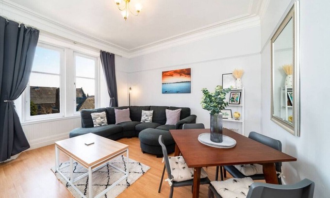 Broughty Ferry Apartment | Ferry Gem - Live Like a Local