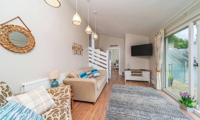 Broughty Ferry Ski Chalet | FerryView Cottage - Breath Taking Vista