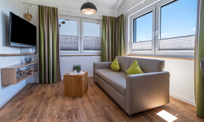 Hagnau Apartment | Fewo 302 mit 45qm, ein Schlafzimmer, Max. 2 Erwachsene und 2 Kinder