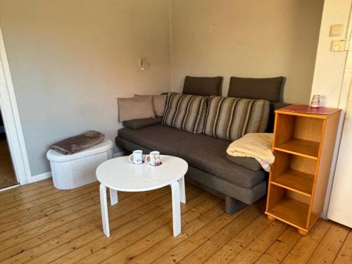 Varel Apartment | FEWO in Varel Winkelsheide in 11 Auto-Minuten am Hafen oder am Strand auch mit Hund