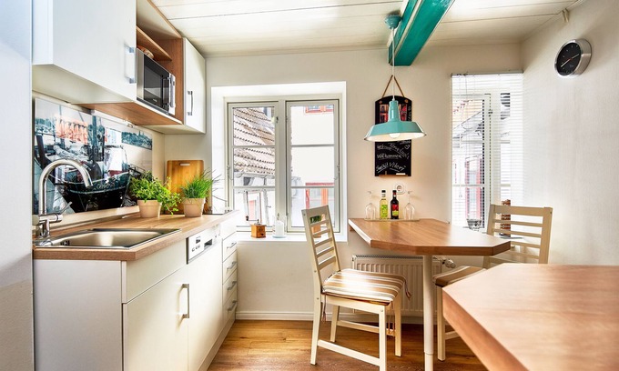 Flensburg Apartment | fewo1846 - Hafen-Butze/centrally located 2 room old building apartment on the