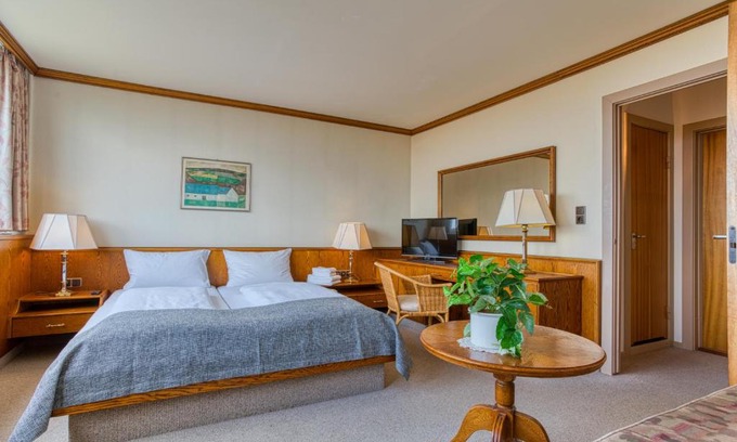 Puttgarden Hotel | FF&E Hotel Dania
