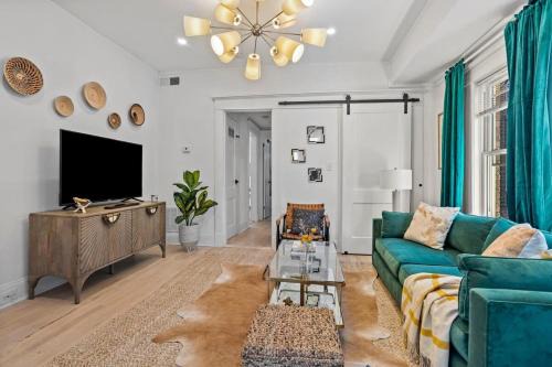 Candler Park Apartment | Field of Dreams