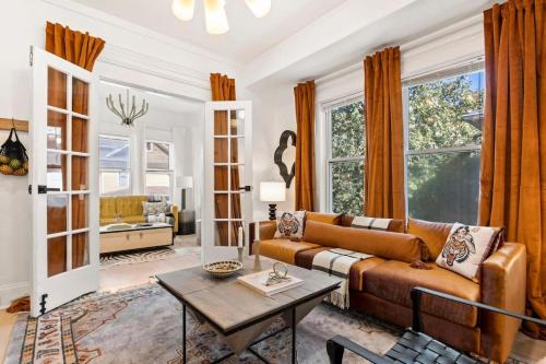 Candler Park Apartment | Field of Light