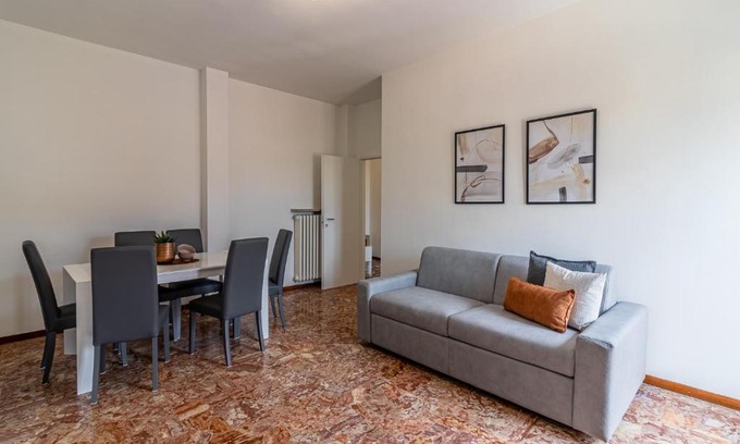 Ferrara Apartment | Fiera di Ferrara Huge Apartment x7!