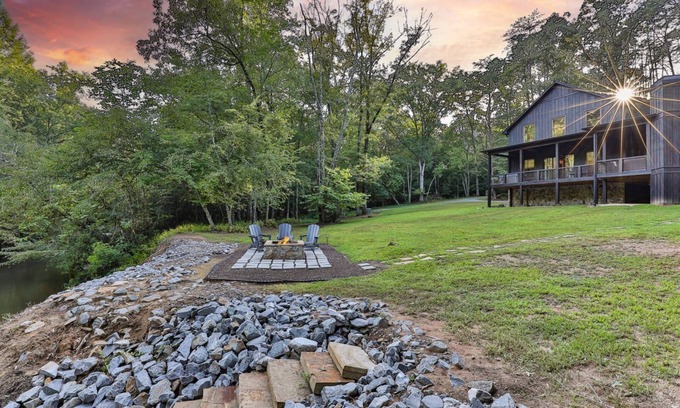 McCaysville Cabin | FightingTown Escape | Blue Ridge, GA
