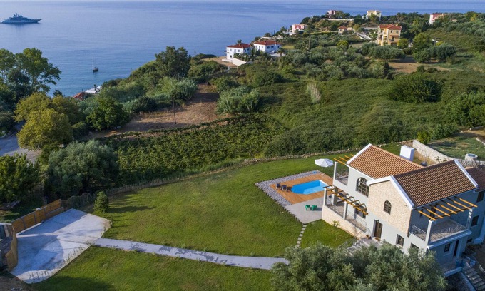 Karavados Villa | Filon Ktima Beachfront Upscale Villa