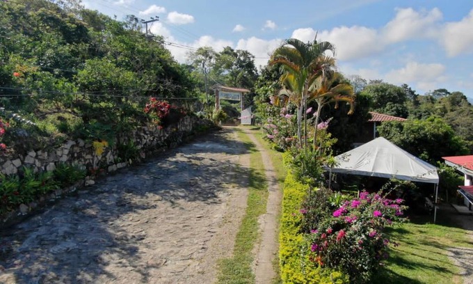 Viota Hotel | Finca Agua Viva