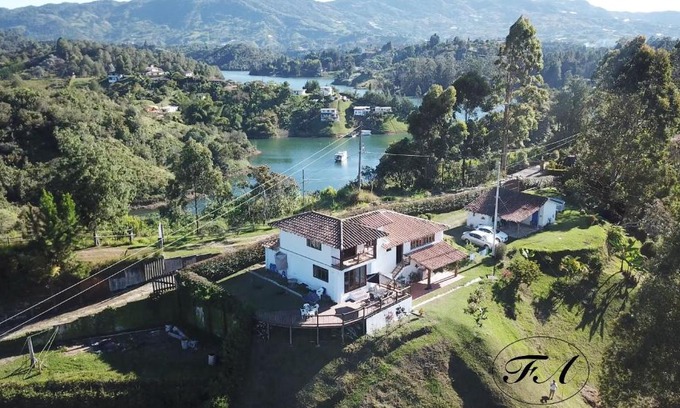 Guatape House | Finca Alejandria