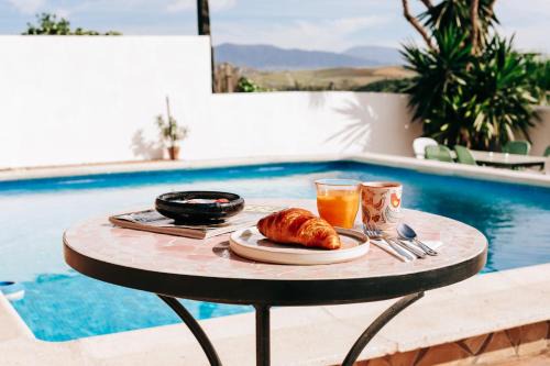 Coin Bed & Breakfast | Finca Locura