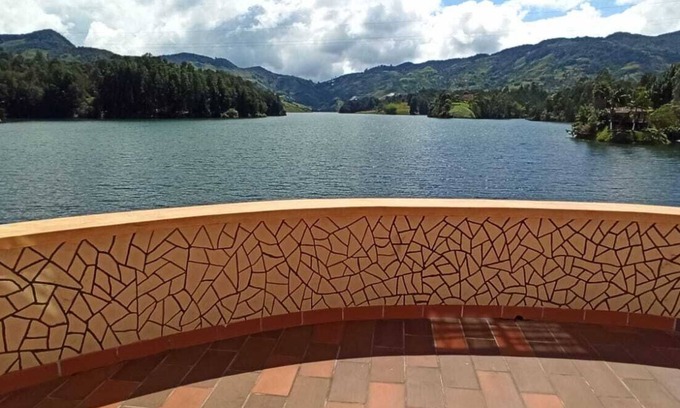 El Penol House | Finca Maica CON Jacuzzi, Bicicletas Acuaticas Y Kayaks A 10 Minutos DE Guatape!