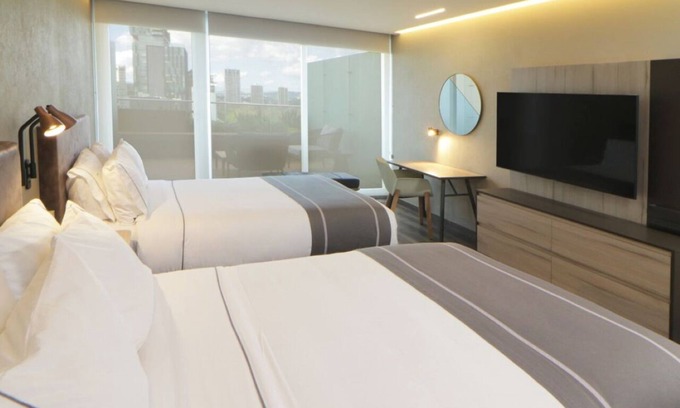 Providencia Hotel | Find Relaxation and Comfort in a Vibrant Guadalajara Room - 3 Units
