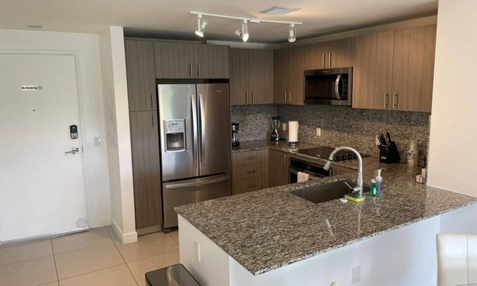 Doral Apartment | Fine 1 Bedroom Condo at Doral