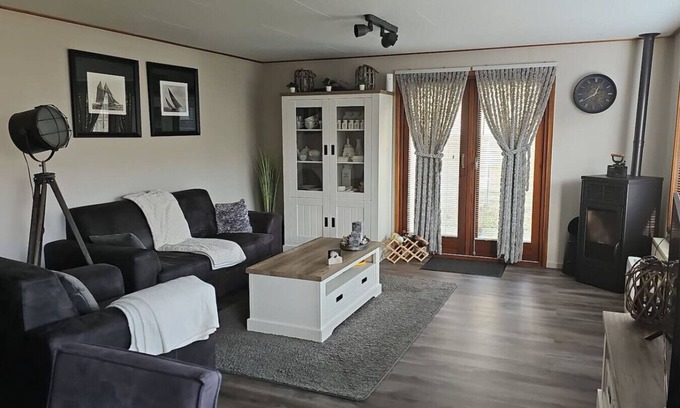 Krachtighuizen House | Fine chalet for 4 people on the Veluwe