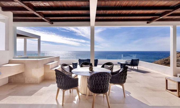Cerritos Apartment | Fine Seafront Penthouse Steps From Cerritos Beach