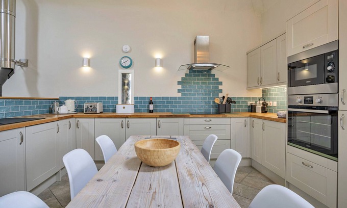 Goodwick Cottage | Finest Retreats | Min Yr Awel Barn