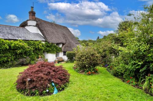 Dolton House | Finest Retreats - Wisteria Way